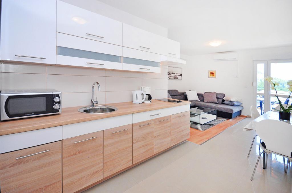 Apartments Zorka Leko Omiš Szoba fotó